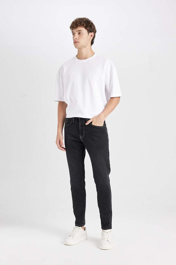 Slim Tapered Fit Dar Kalıp Normal Bel Daralan Paça Siyah Jean Pantolon D8748ax24au - 3