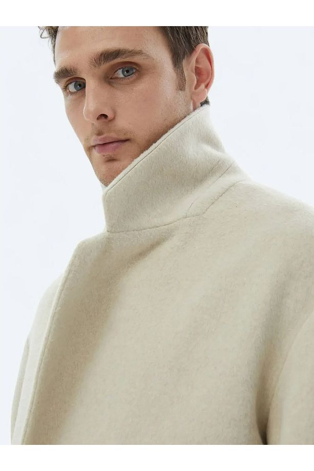 Açık Bej Oversize Fit Kruvaze Yaka Klasik Dokuma Palto - 8
