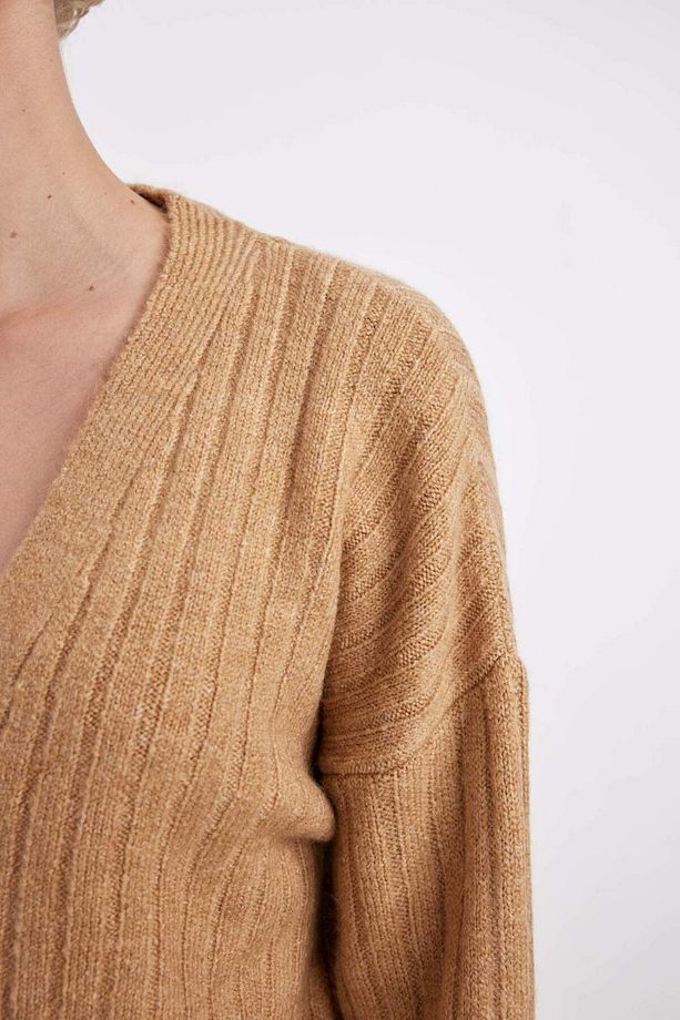 Regular Fit V Yaka Basic Düz Düğmeli Triko Hırka R1389AZ24WN - 4