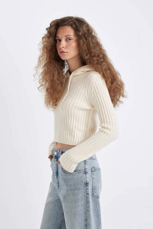 Regular Fit Basic Düz Kapüşonlu Crop Triko Kazak C7333AX24WN - 4