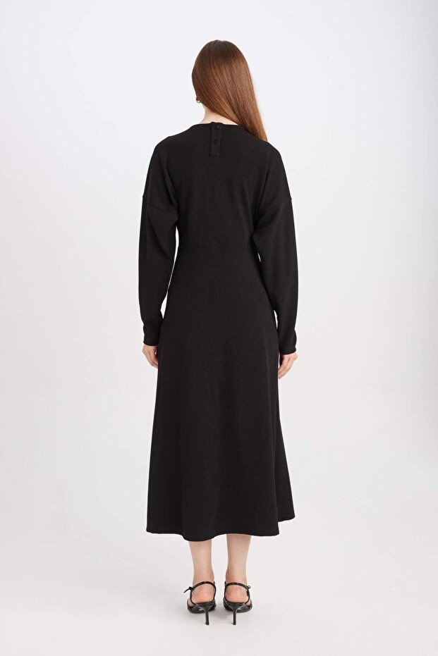 Relax Fit Bisiklet Yaka Krep Uzun Kollu Maxi Siyah Elbise D7485AX24WN - 7
