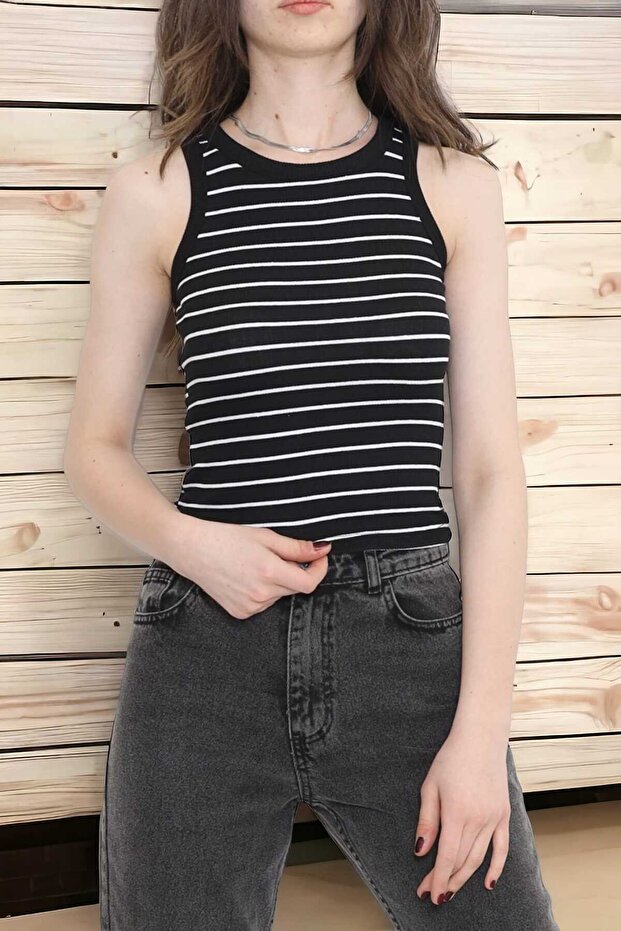 Striped Short Sleeve Strap Halter Neck Ribbed Bady Undershirt 45 cm - the Product Is Tight as It Appears.