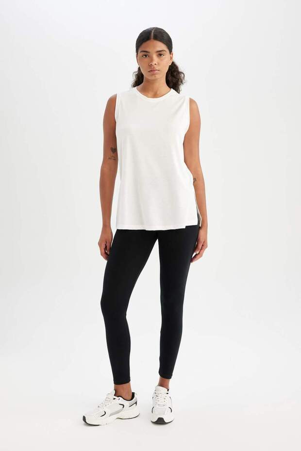 DeFactoFit Long Fit Bisiklet Yaka Sporcu Modal Atlet D2979AX24HS - 2