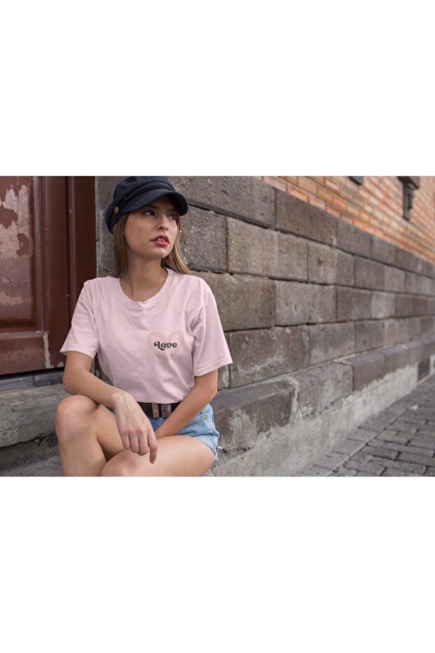 Women's Love10 Transfer Printed Round Neck Short Sleeve T-Shirt