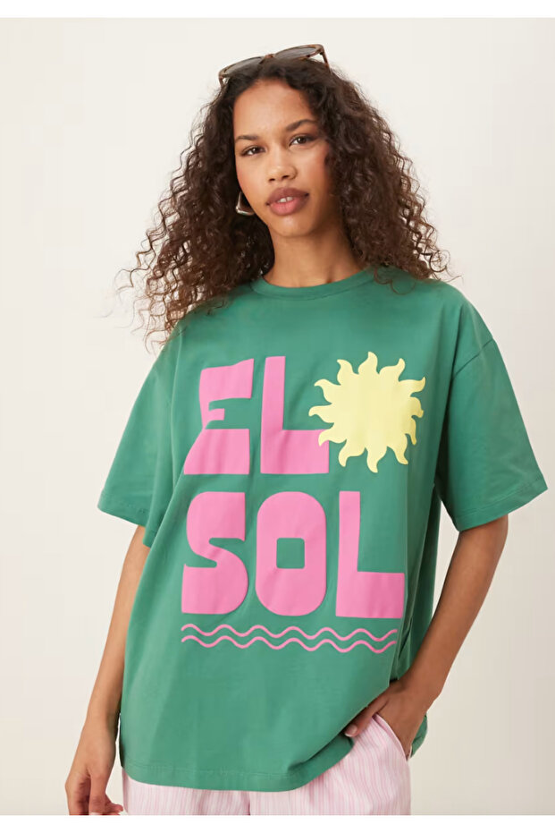Feel Free in Oversize Style – Women's Comfortable T-Shirt Models