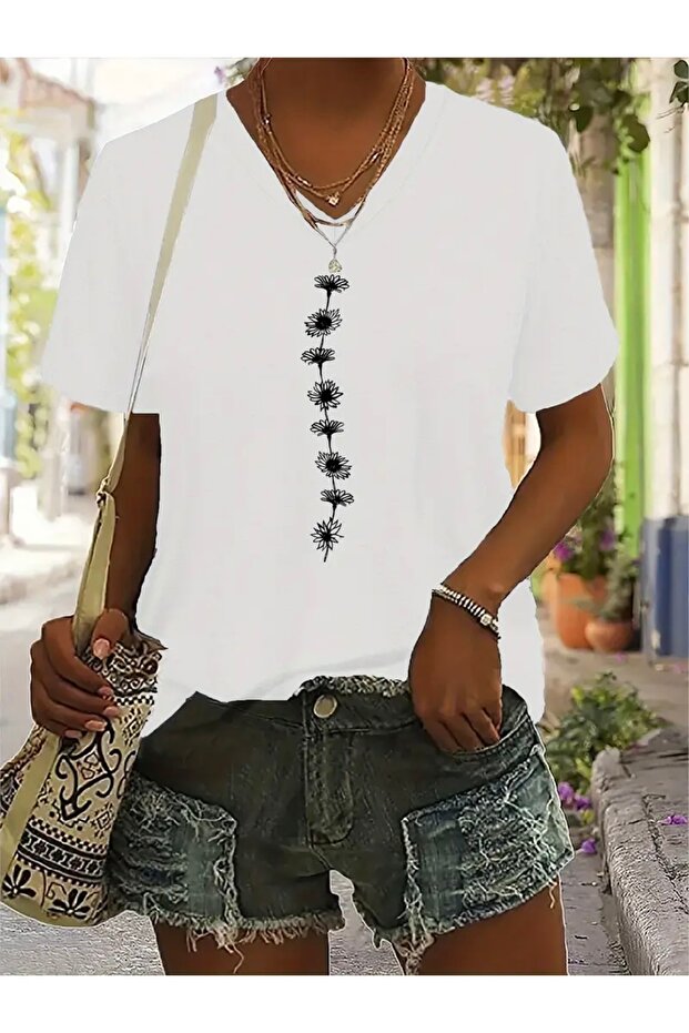 Floral Printed Women's Oversized V-Neck T-Shirt