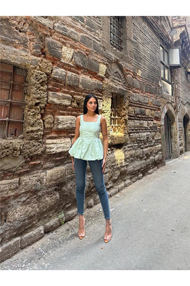 بلوزة بياقة مربعة من البوليستر والقطن النعناعي - 3