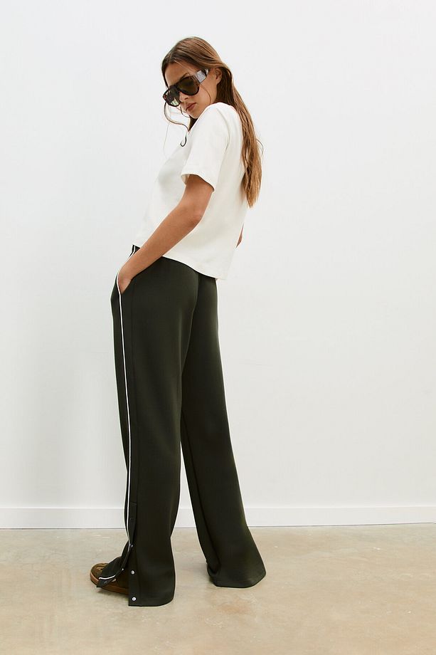 Yumuşak Dokulu Düğmeli Jogger Pantolon - 4