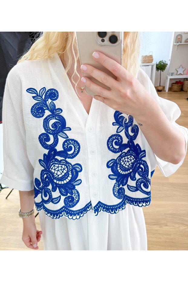 مجموعة تنورة بلوزة بيضاء مصنوعة حسب الطلب - 5