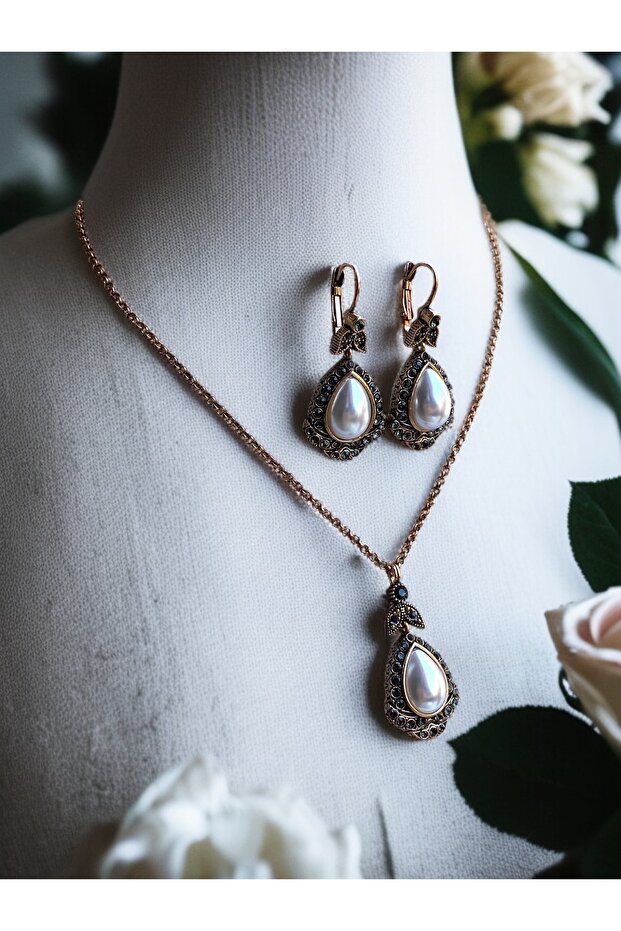 Antique Bronze Water Drop Necklace and Earrings Set with Crystal Stone