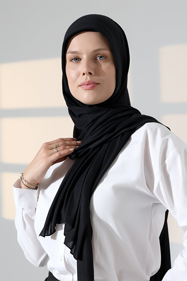 شال حجاب من القطن الممشط الليكرا جاهز وعملي - أسود