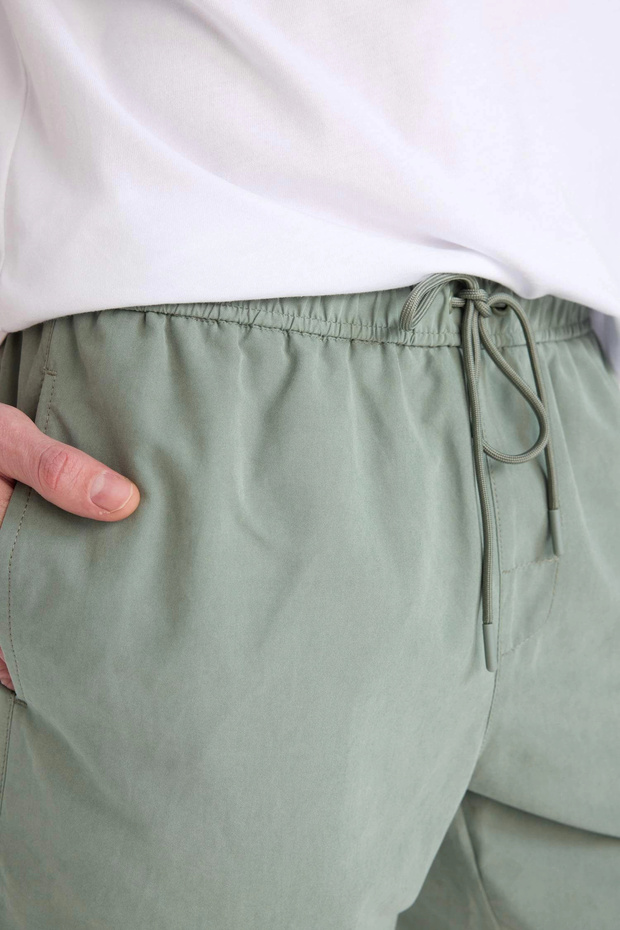 E0993 Haki Regular Fit Kısa Boy Yumuşak Tuşeli Deniz Şortu - 5