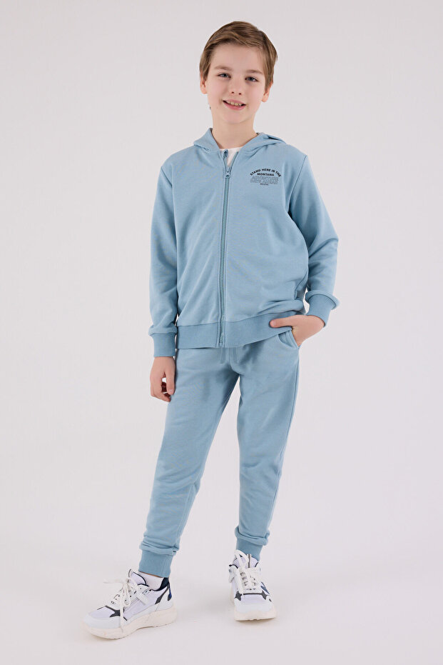 طقم رياضي للأولاد باللون الأخضر - 2