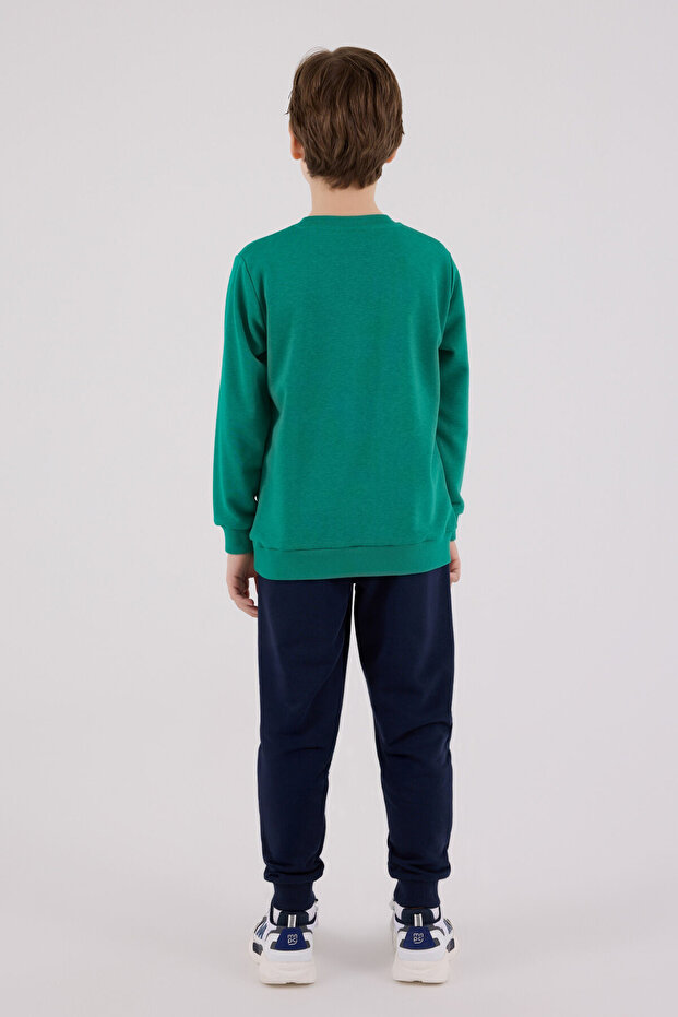 طقم رياضي للأولاد باللون الأخضر - 5