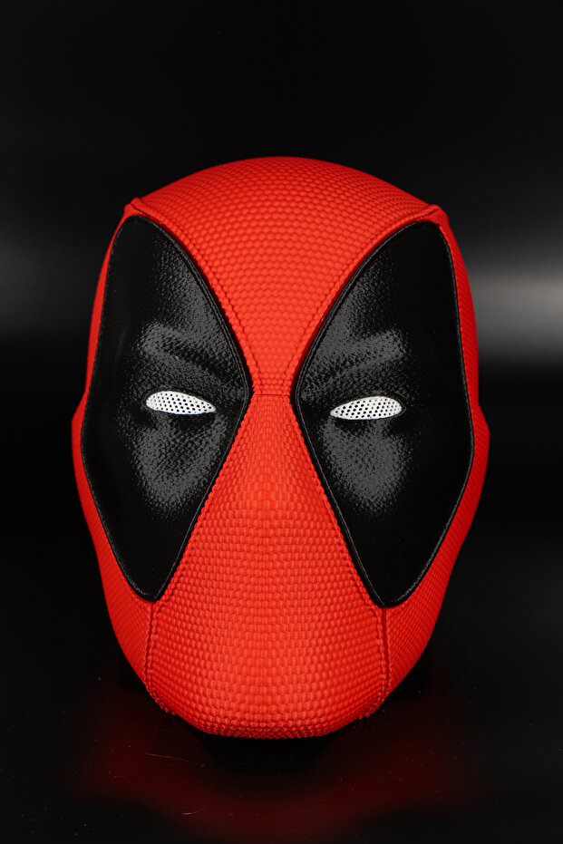 Deadpool Dokulu ve Mıknatıslı Kask - 1