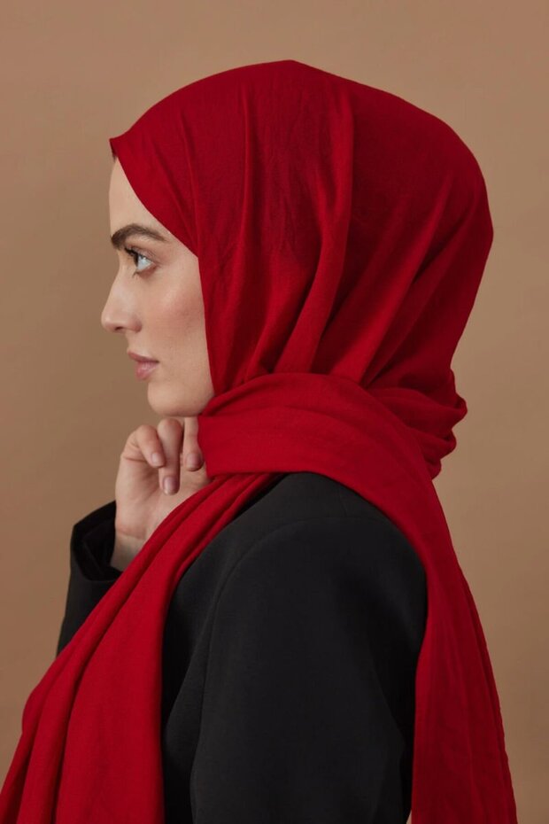 شال من القطن باللون الأحمر - 2