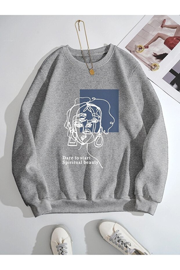 Gray Women's Beauty Special Chest Printed Oversize Crew Neck