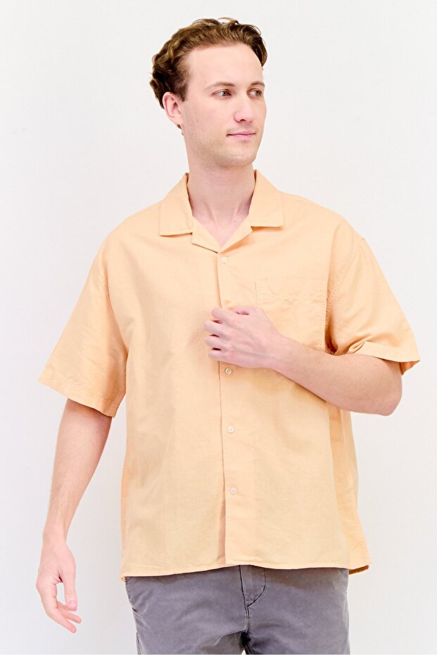 Men Classic Fit Short Sleeve Solid Casual Shirt, Dark Peach