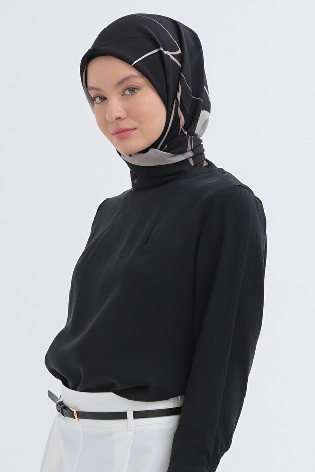 Eșarfă neagră-baroc - 1