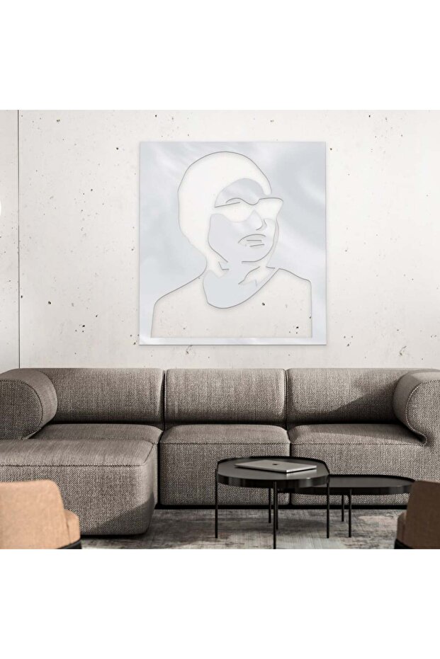 Silver acrylic panel with Umm Kulthum print