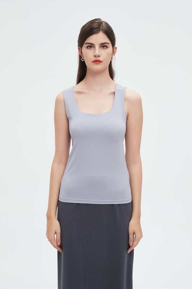 تانك توب سادة مع أشرطة عريضة - 1