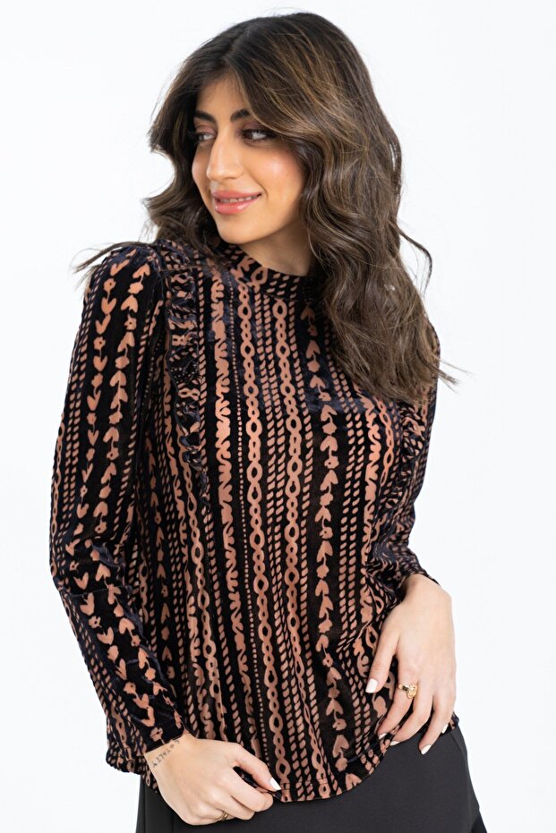 بلوزة نسائية مطبوعة بأكمام طويلة
