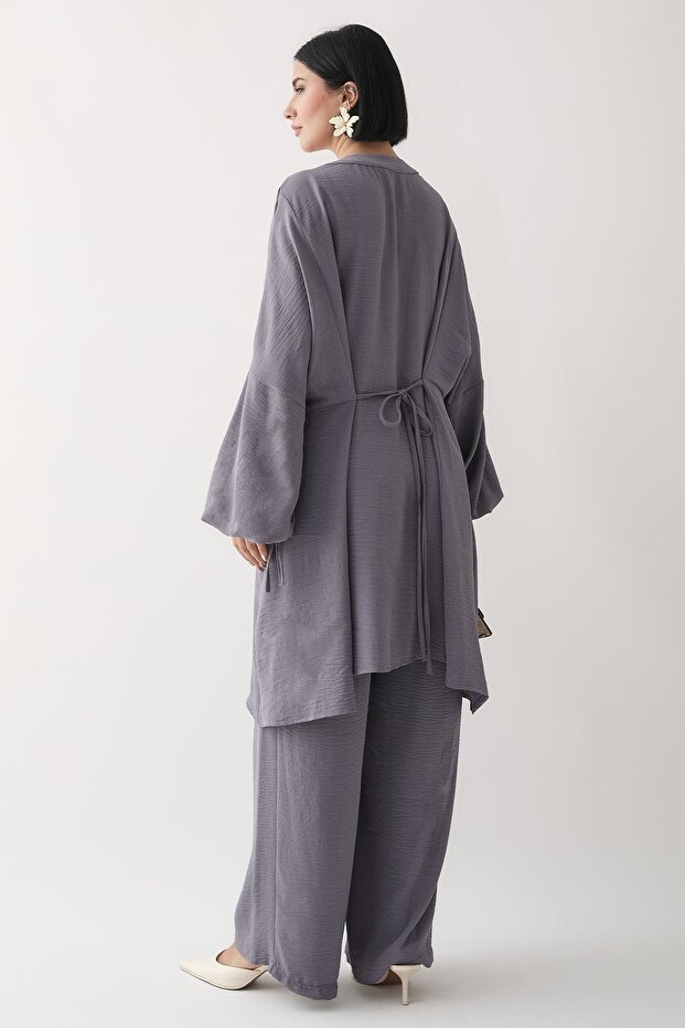 بدلة آيروبين رمادية اللون برباط وأكمام مضلعة - 5