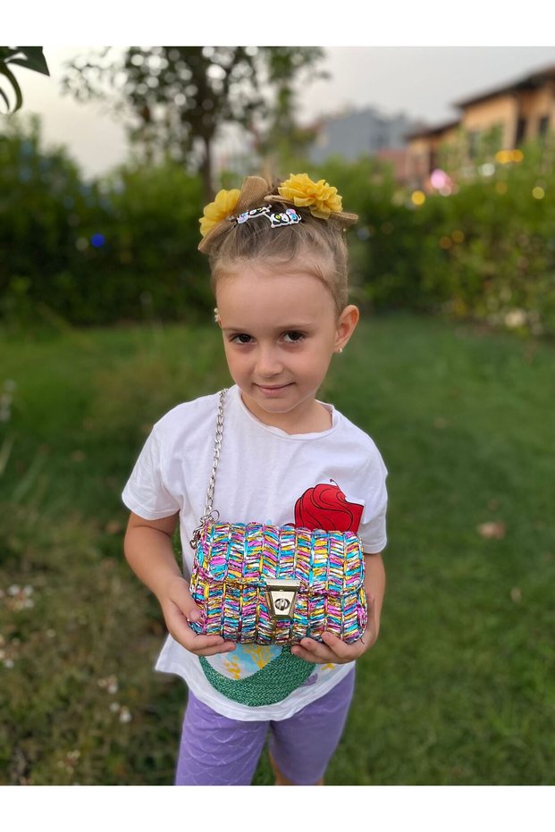 Female Child Metallic String Canvas Candy Bag