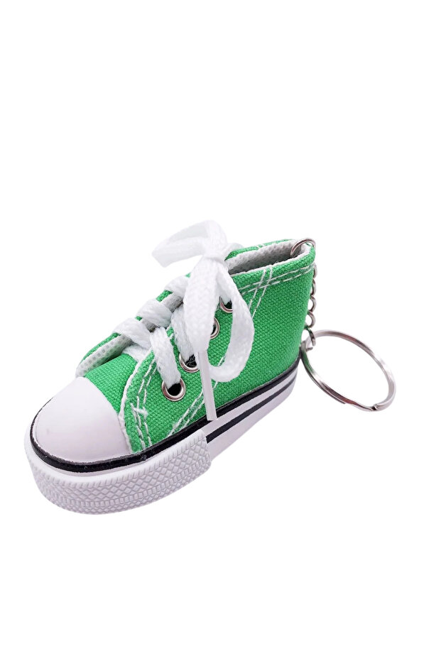 حذاء رياضي صغير من طراز Chucks على شكل سلسلة مفاتيح وحقيبة زينة ريترو