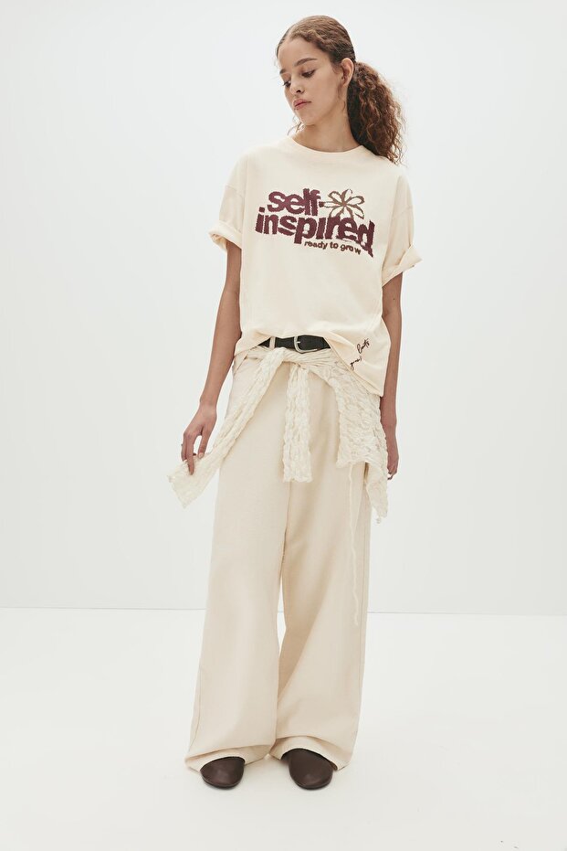 Çiçek grafikli t-shirt - 1