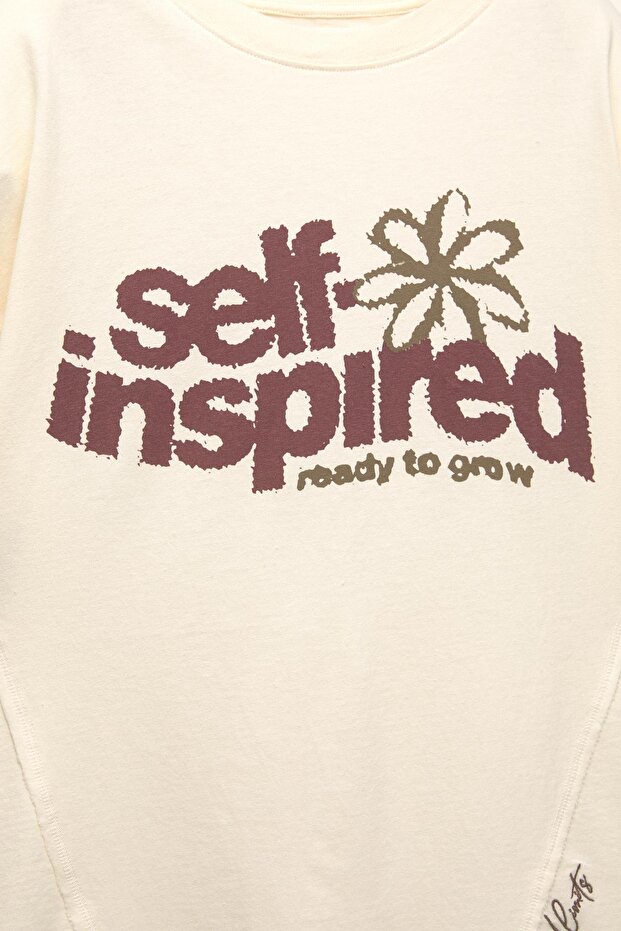 Çiçek grafikli t-shirt - 5