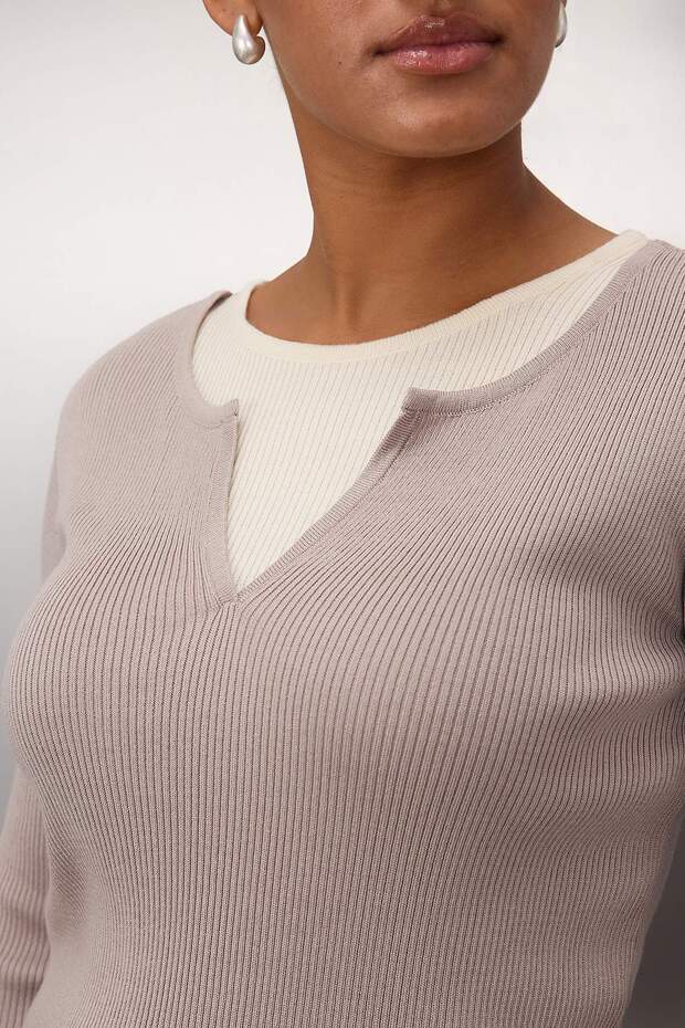 Wardrobe Essentials Bej Çift Katman Görünümlü Fitilli Triko Kazak TBBAW26AN00017 - 3