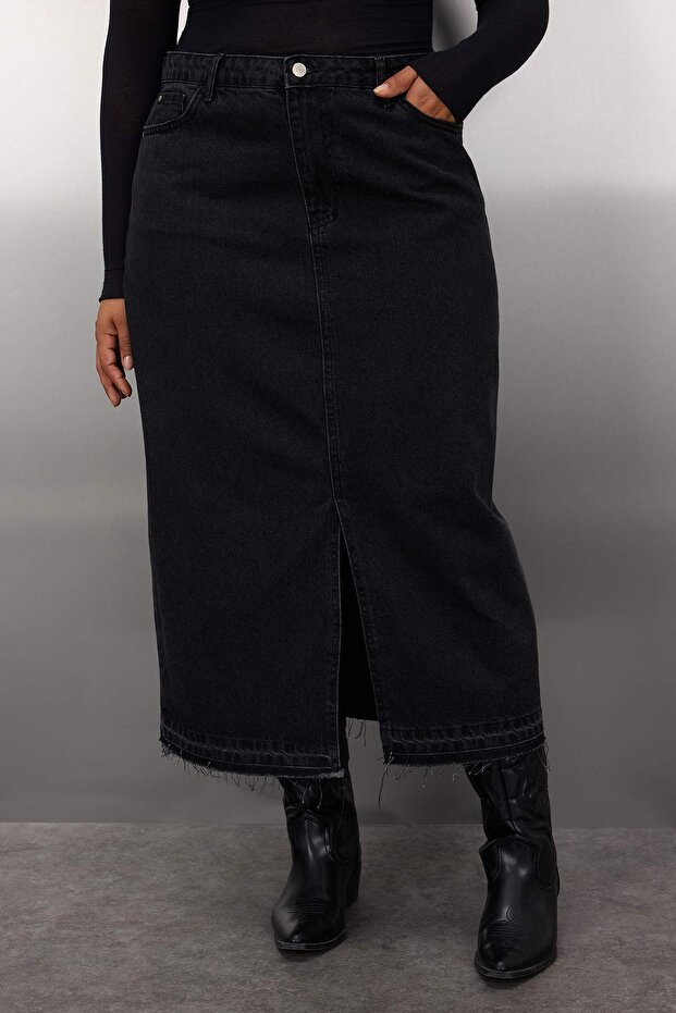 Siyah Ön Yırtmaçlı Midi Boy %100 Pamuk Non-Stretch Büyük Beden Denim Etek TBBSS23AZ00054 - 3