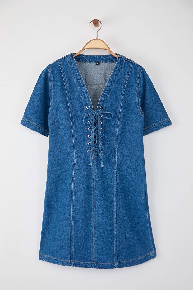 Mavi Kuşgözü Bağlama Detaylı Mini Denim Elbise TWOAW26EL00033 - 5