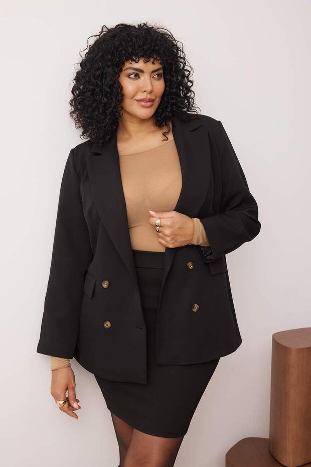 Czarna oversize/luźna marynarka z podszewką i guzikami, duży rozmiar TBBAW26AG00006 - 2