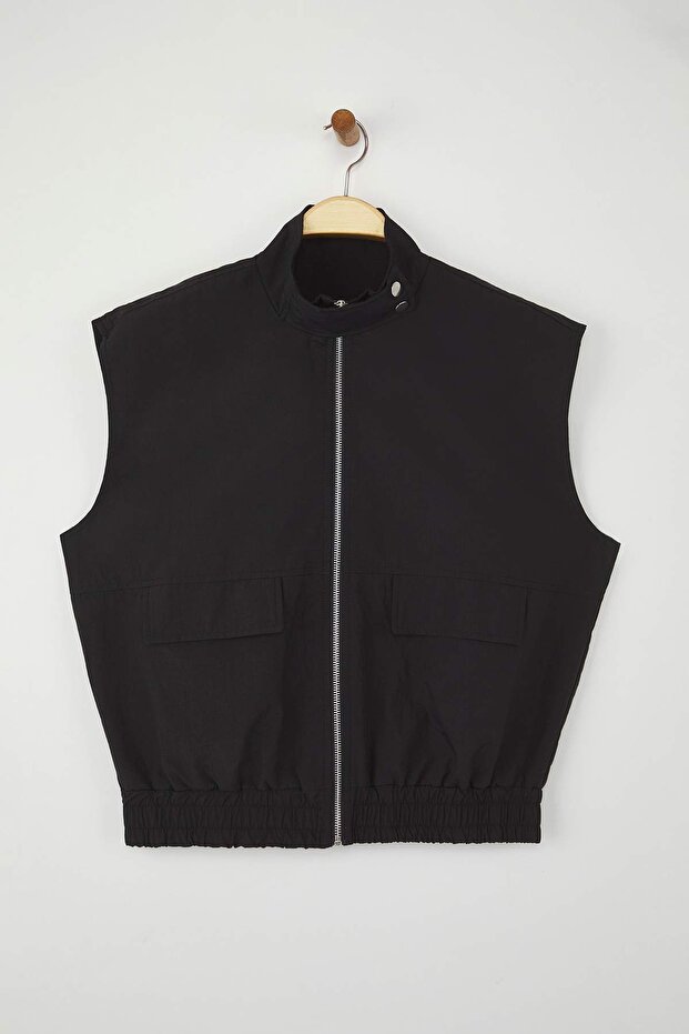 Siyah Oversize Kalıp Fermuarlı İnce YelekTWOAW26YE00022 - 1