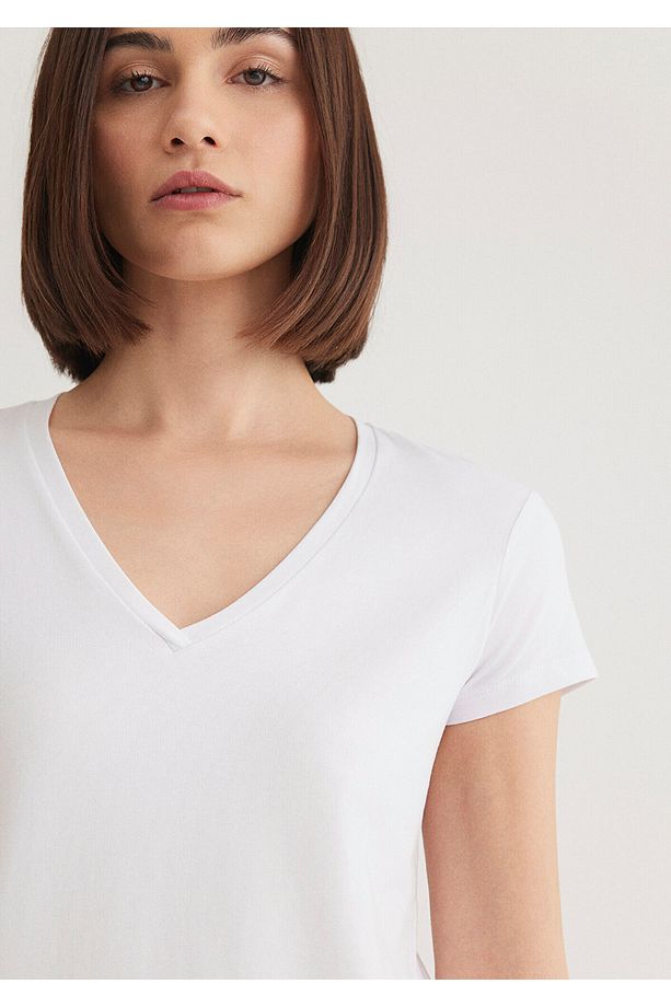 V Yaka Beyaz Basic Stretch Tişört Fitted / Vücuda Oturan Kesim 162769-620 - 5