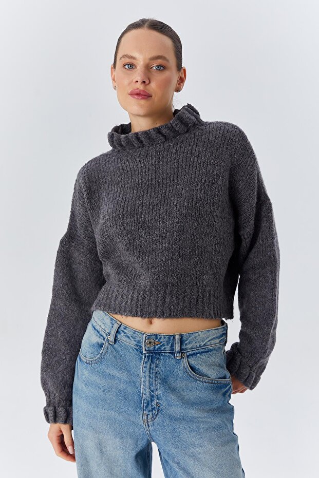 6883 Women's Ruffle Detail Crop Knit Sweater Anthracite