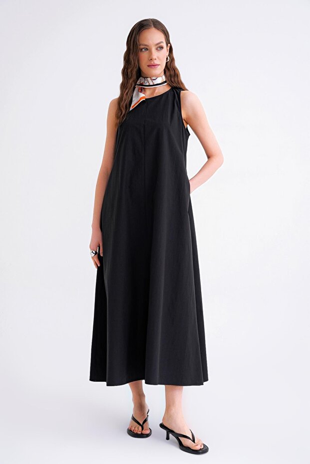 4690 Women's Crew Neck Zero Sleeve Midi Parachute Dress Black