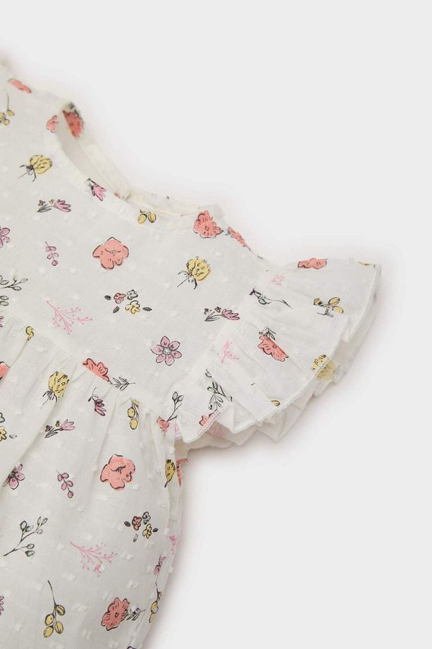 Kız Bebek 2'li Takım Çiçekli Flamlı Poplin Kısa Kollu Bluz Beli Lastikli Şort E8453A525SM - 3