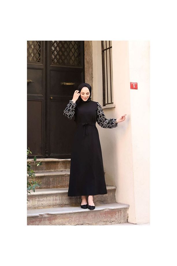 Yuvarlak Desenli Şifon Kollu Tuğba Model Elbise - Siyah - 2