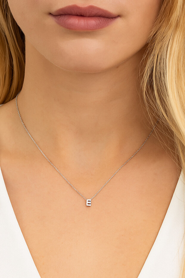 Kadın Mini E Harfi Gümüş Kolye - 2