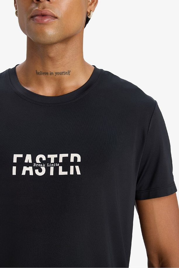 DeFactoFit Esnek Kumaş Slim Fit Dar Kesim Bisiklet Yaka Baskılı Sporcu Kısa Kollu Tişört D7811AX25SP - 5