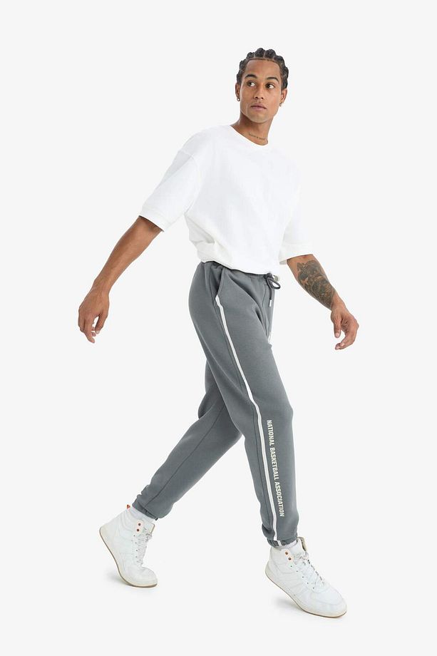 DeFactoFit NBA Wordmark Kalın Jogger Eşofman Altı Standart Fit Beli Bağcıklı Cepli D8618AX25SP - 4