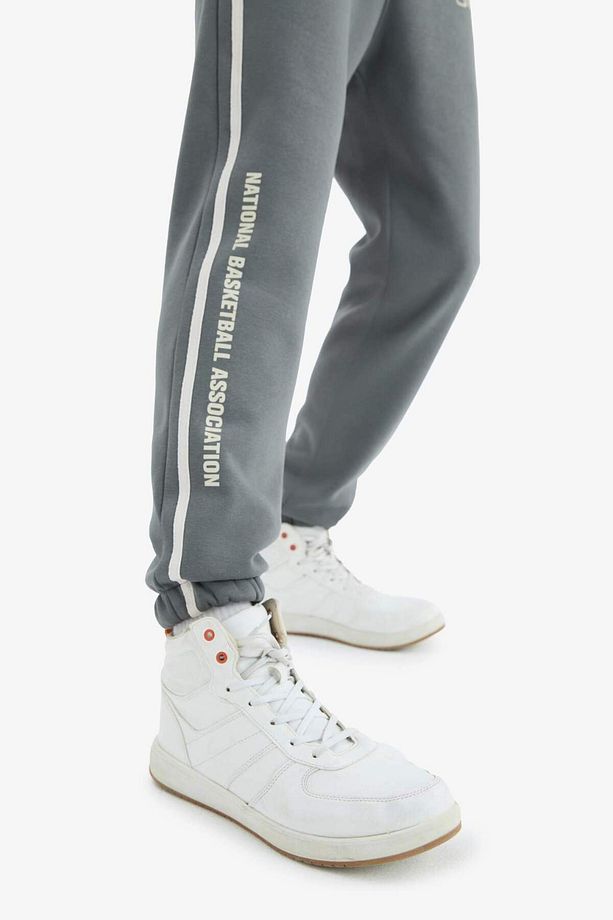DeFactoFit NBA Wordmark Kalın Jogger Eşofman Altı Standart Fit Beli Bağcıklı Cepli D8618AX25SP - 7