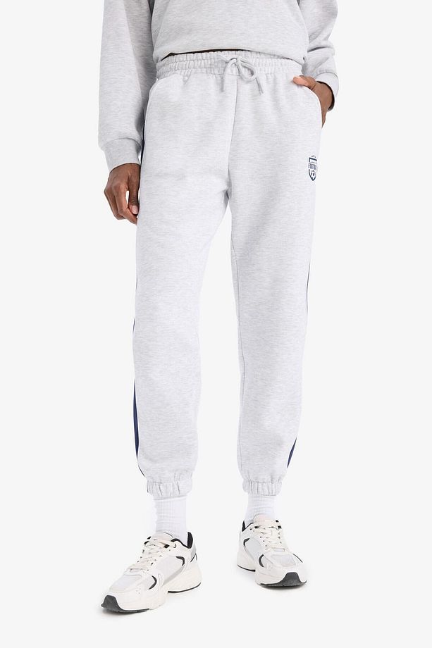 DeFactoFit Standart Fit Baskılı Jogger Paça Standart Boy Sporcu Eşofman Altı D8100AX25SP - 7