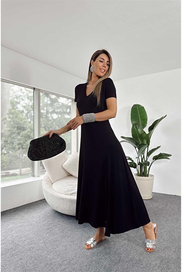 V-Neck Lycra Slit Detail Flared Dress Black
