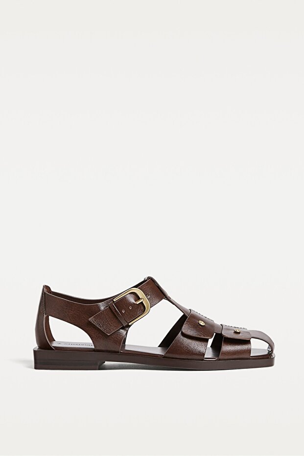 Stradivarius bantlı ve tokalı sandalet
