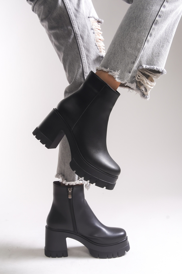 Dámské boty na podpatku Eshathbel0012510 Černá kůže - 3