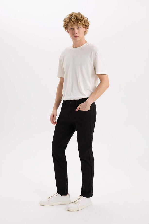 Pedro Slim Fit Dar Kalıp Normal Bel Dar Paça Siyah Jean Pantolon E5367AX25SP - 1